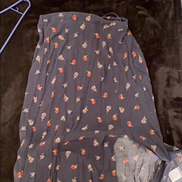 Maxi skirt with slit on the side - Picture 1 of 1